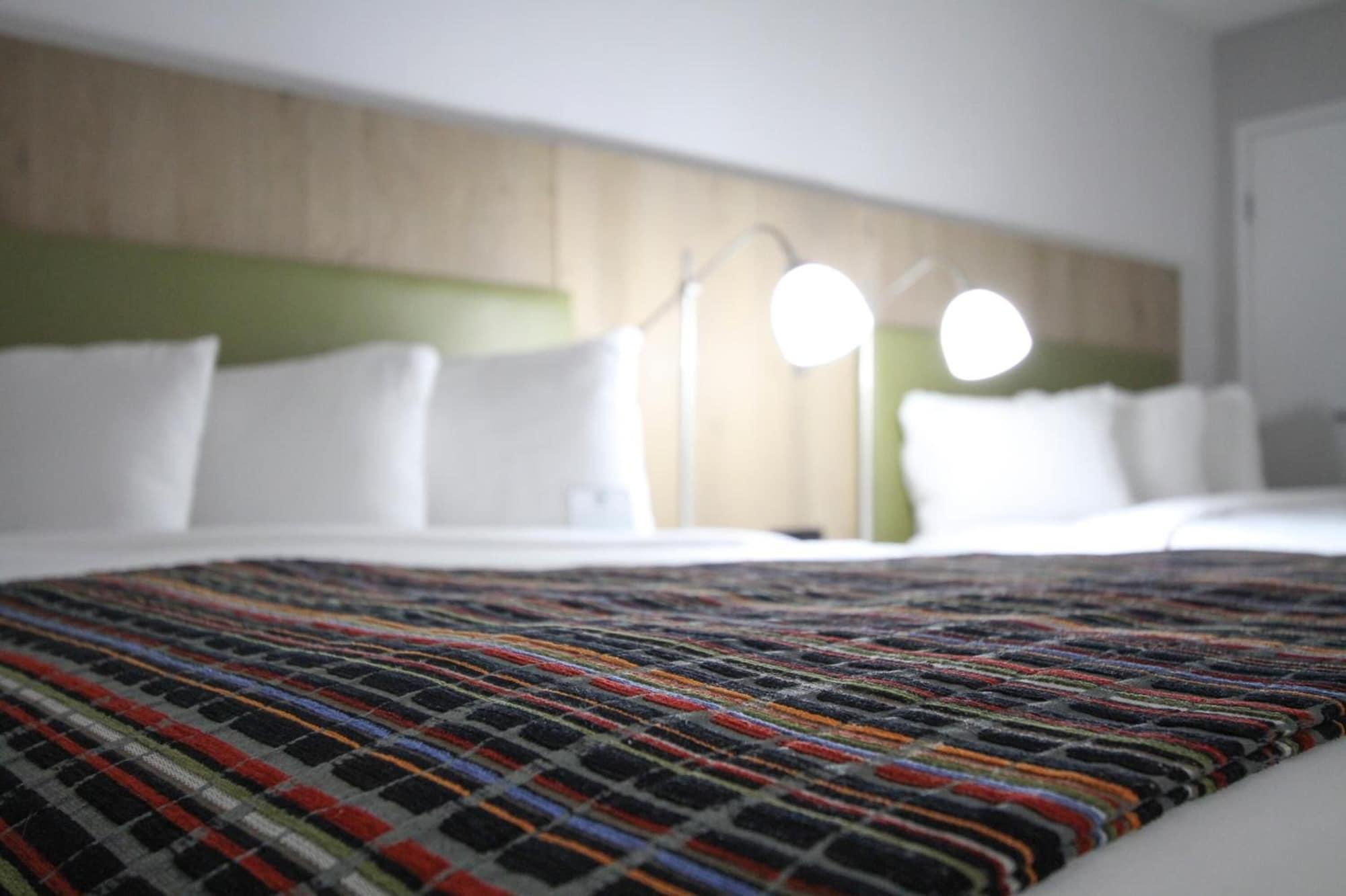 Greentree Inn & Suites Phoenix Sky Harbor Zewnętrze zdjęcie