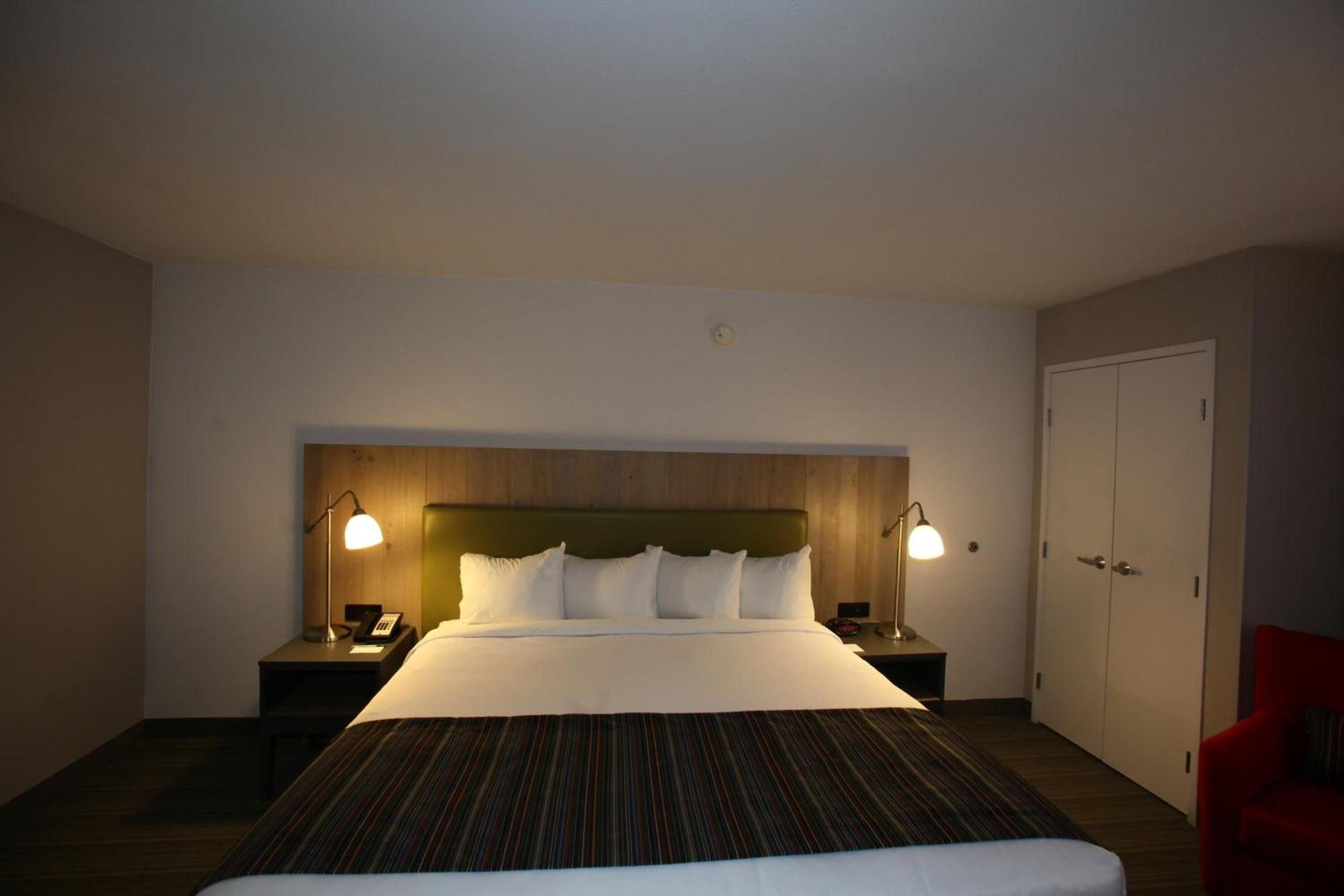 Greentree Inn & Suites Phoenix Sky Harbor Zewnętrze zdjęcie