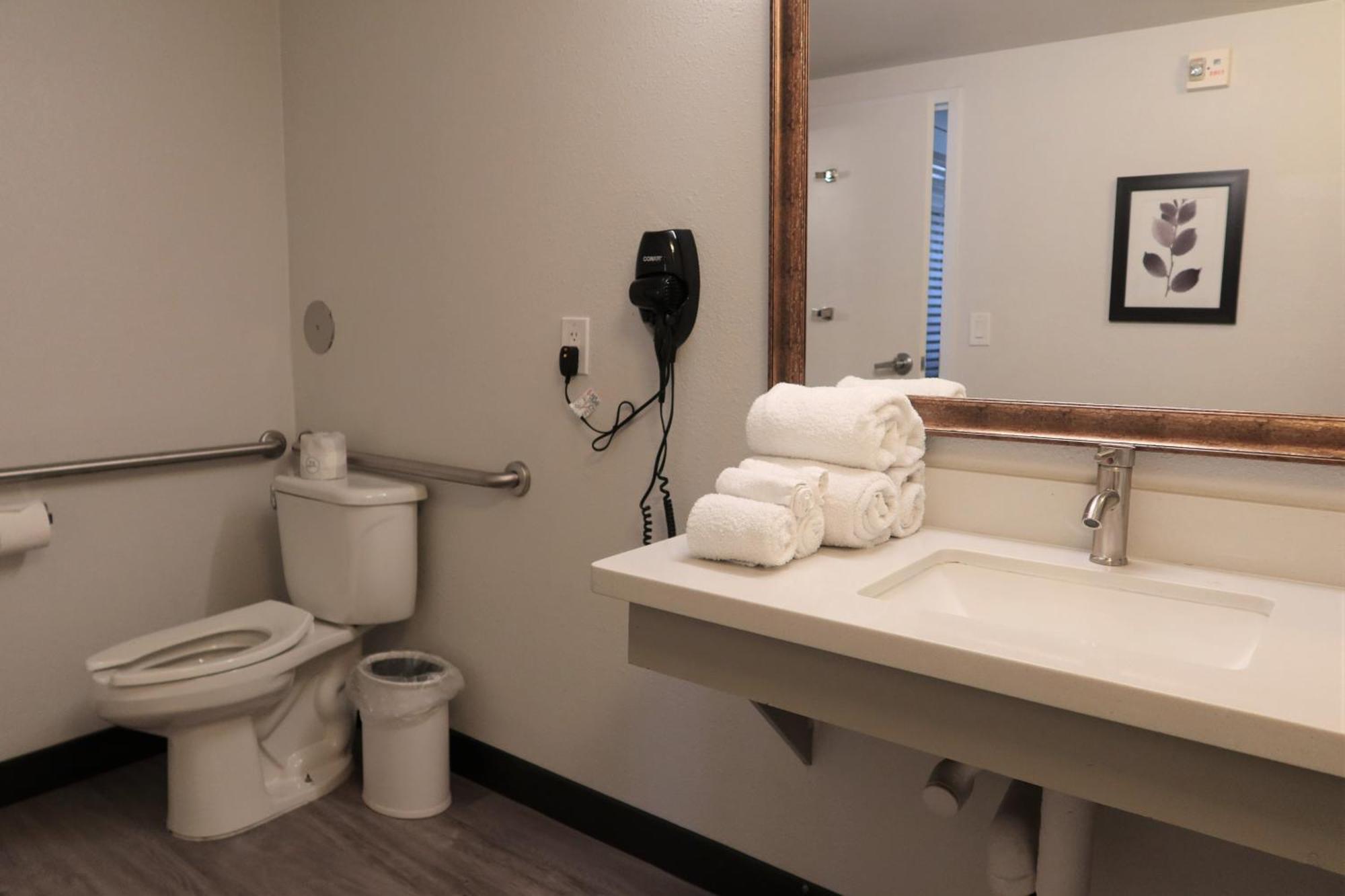 Greentree Inn & Suites Phoenix Sky Harbor Zewnętrze zdjęcie